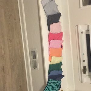 a bundle of 12 gap tshirts. all xs